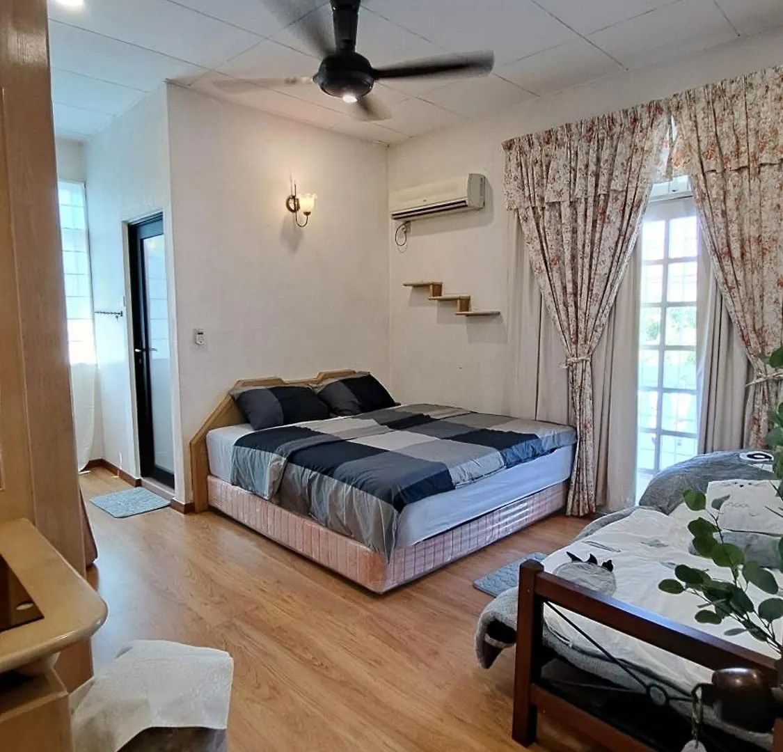 Good Old Days Butterworth Homestay Near Raja Uda מלזיה